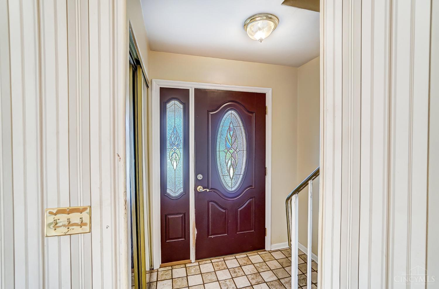 4308 Turf Lane Cincinnati, OH 45211 - Photo 5 of 46