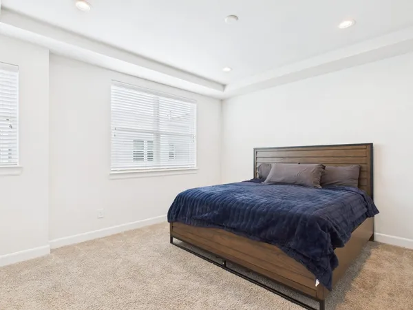 $2,800 | 2711 Clinton Drive, Houston, TX 77020
