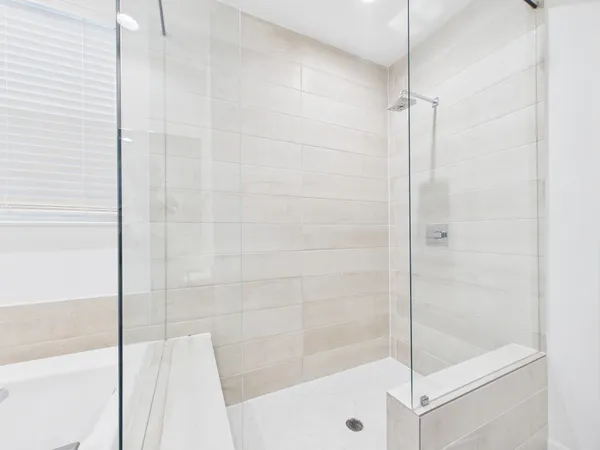 $2,800 | 2711 Clinton Drive, Houston, TX 77020