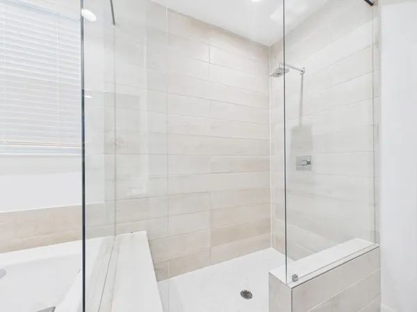 $2,800 | 2711 Clinton Drive, Houston, TX 77020