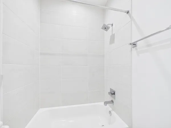 $2,800 | 2711 Clinton Drive, Houston, TX 77020
