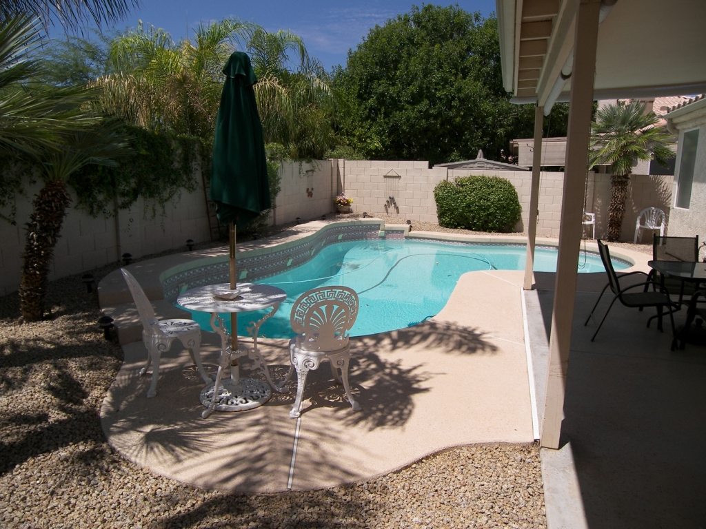 233 West Smoke Tree Road Gilbert, AZ 85233 - Photo 15 of 17 MLS Back