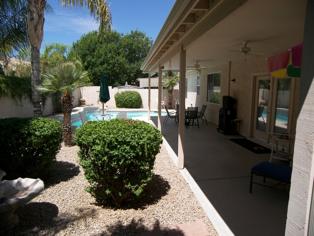 233 West Smoke Tree Road Gilbert, AZ 85233 - Photo 16 of 17 MLS Extended Patio