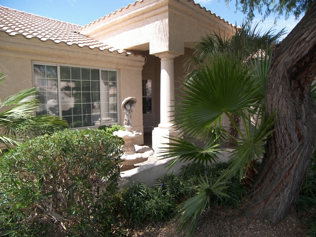 233 West Smoke Tree Road Gilbert, AZ 85233 - Photo 2 of 17 MLS Front 2