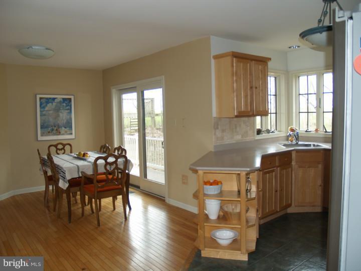 90 Jackson Road Christiana, PA 17509 - Photo 4 of 18 Kitchen