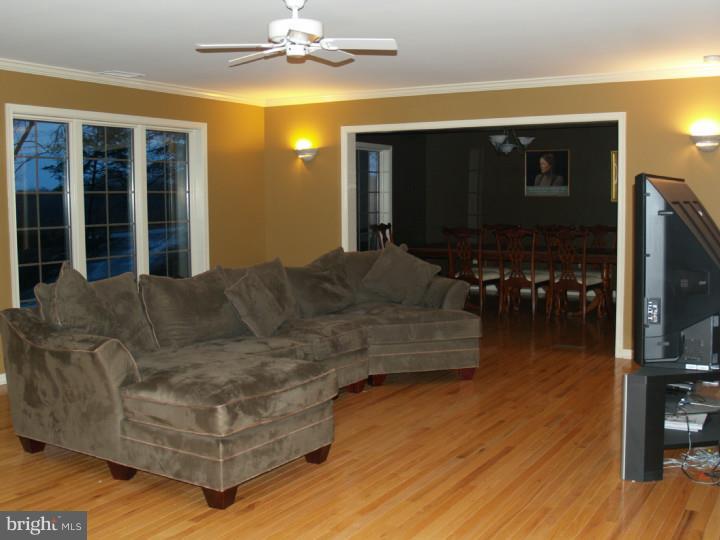 90 Jackson Road Christiana, PA 17509 - Photo 8 of 18 Family Room