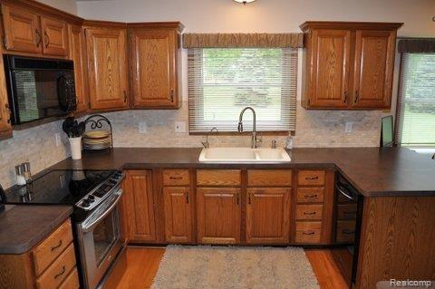 8834 McColl Road Brighton, MI 48116 - Photo 3 of 29