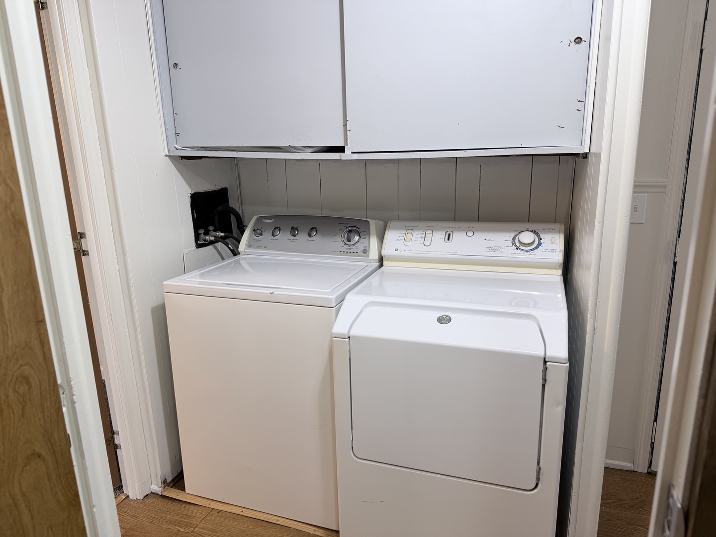 31 Meadowlark Lane Beecher, IL 60401 - Photo 15 of 22 a utility room with dryer and washer