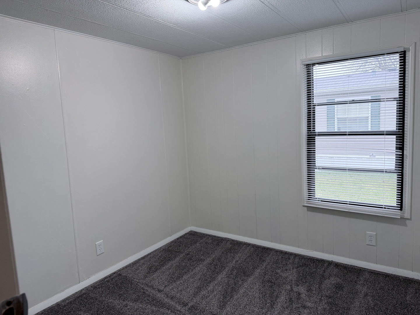 31 Meadowlark Lane Beecher, IL 60401 - Photo 19 of 22 an empty room with windows and closet