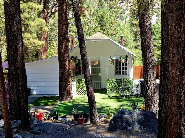$289,000 | 1494 Laura Street, Wrightwood, CA 92397