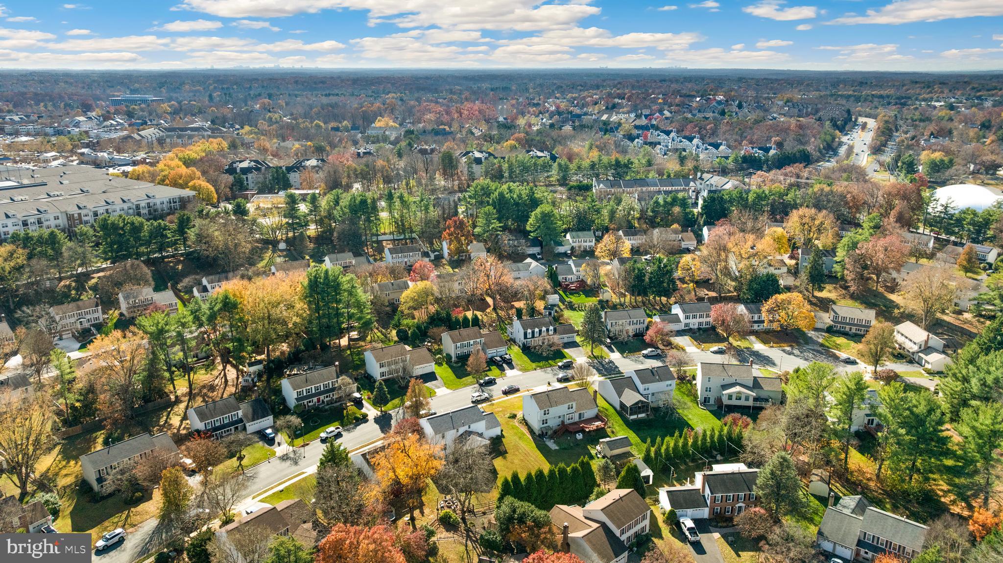20 Allenhurst Court Gaithersburg, MD 20878 - Photo 5 of 57 a view of city and mountain