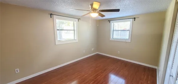 $2,295 | 2848 East Mark Drive, Sarasota, FL 34232