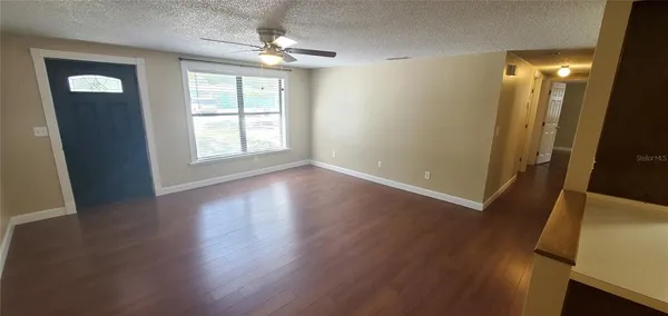 $2,295 | 2848 East Mark Drive, Sarasota, FL 34232