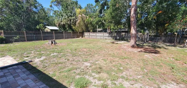 $2,295 | 2848 East Mark Drive, Sarasota, FL 34232