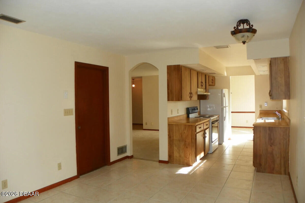 2045 Taylor Road Port Orange, FL 32128 - Photo 7 of 10 7
