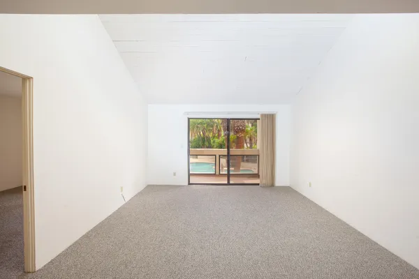 $2,650 | 255 East Avenida Granada, Unit 324, Palm Springs, CA 92264
