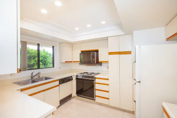 $2,650 | 255 East Avenida Granada, Unit 324, Palm Springs, CA 92264