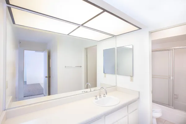 $2,650 | 255 East Avenida Granada, Unit 324, Palm Springs, CA 92264