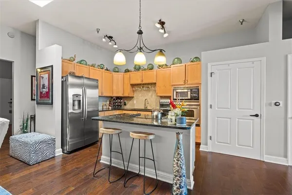 $415,000 | 612 Central Street, Unit 503, Kansas City, MO 64105