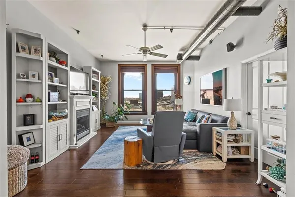 $415,000 | 612 Central Street, Unit 503, Kansas City, MO 64105