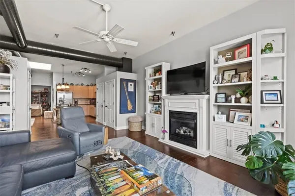 $415,000 | 612 Central Street, Unit 503, Kansas City, MO 64105