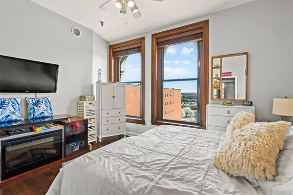 $415,000 | 612 Central Street, Unit 503, Kansas City, MO 64105