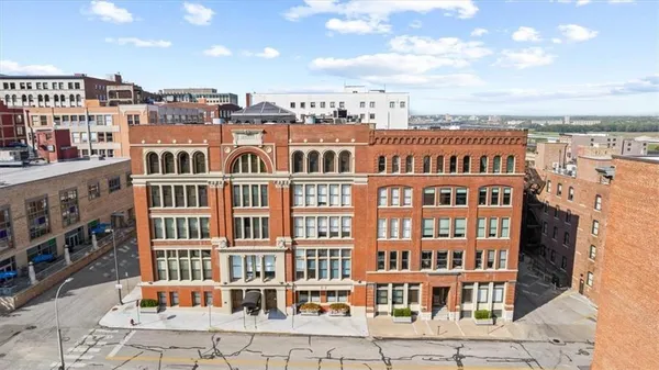 $415,000 | 612 Central Street, Unit 503, Kansas City, MO 64105