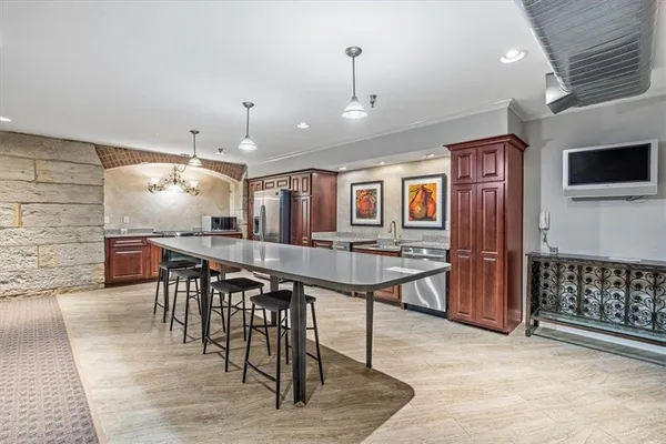 $415,000 | 612 Central Street, Unit 503, Kansas City, MO 64105