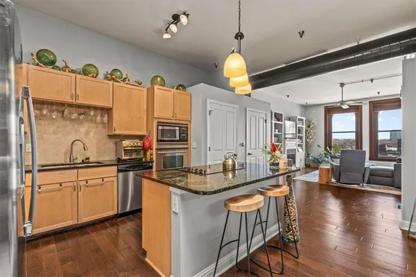 $415,000 | 612 Central Street, Unit 503, Kansas City, MO 64105