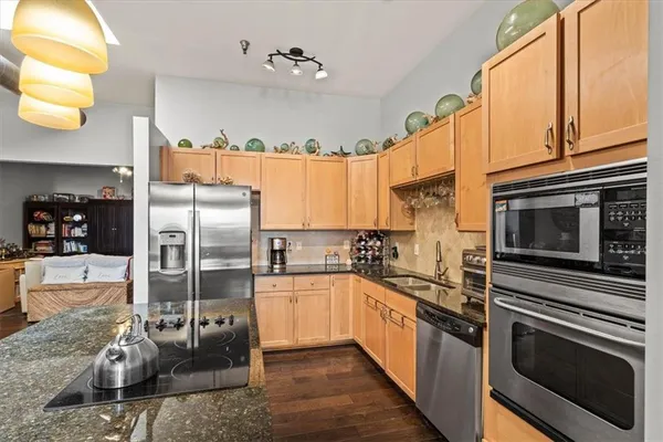 $415,000 | 612 Central Street, Unit 503, Kansas City, MO 64105