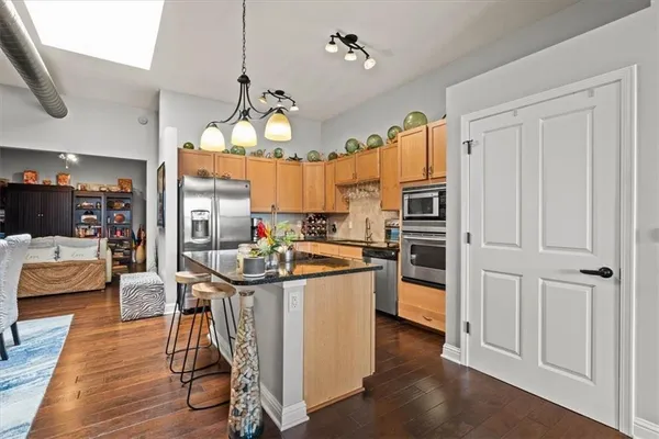 $415,000 | 612 Central Street, Unit 503, Kansas City, MO 64105