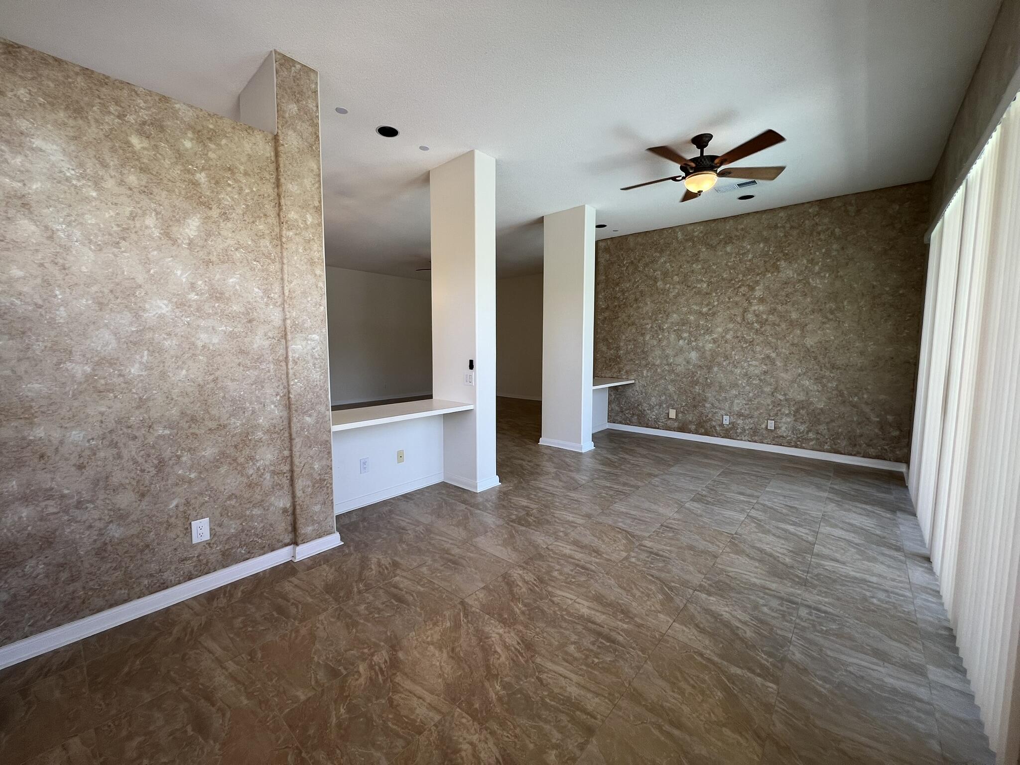 244 Hampton Place Jupiter, FL 33458 - Photo 9 of 31 Living Space