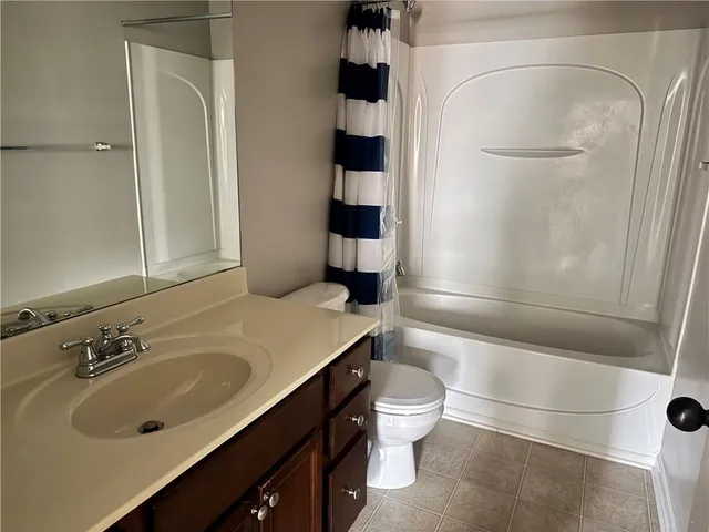 $2,000 | 1013 Nightfall Court Northwest, Unit 10, Suwanee, GA 30024