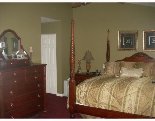 706 McClellan Court McKees Rocks, PA 15136 - Photo 6 of 12 Master Bedroom.
