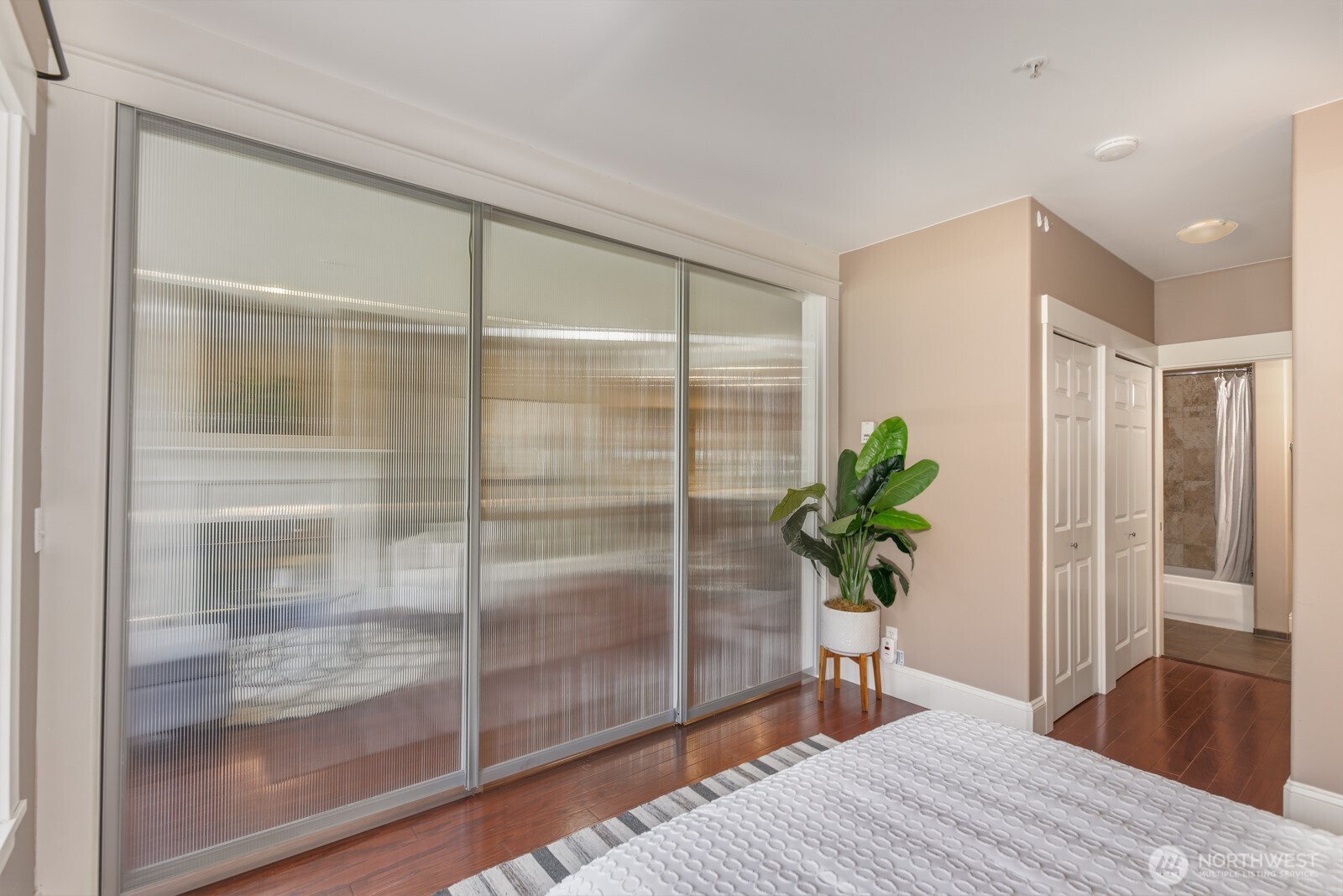 3221 Southwest Avalon Way, Unit 201 Seattle, WA 98126 - Photo 18 of 35