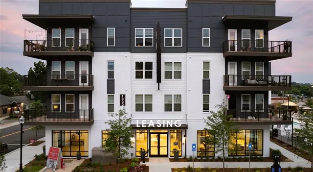 $1,794 | 1000 Rea Drive Southwest, Unit 1204, Gainesville, GA 30501