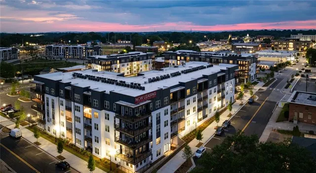 $1,794 | 1000 Rea Drive Southwest, Unit 1204, Gainesville, GA 30501