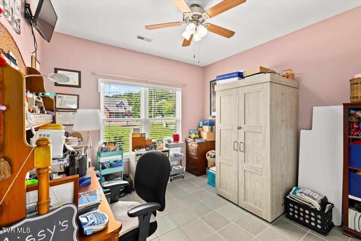 1635 Cooks Valley Road Kingsport, TN 37664 - Photo 21 of 53 21-128A0807