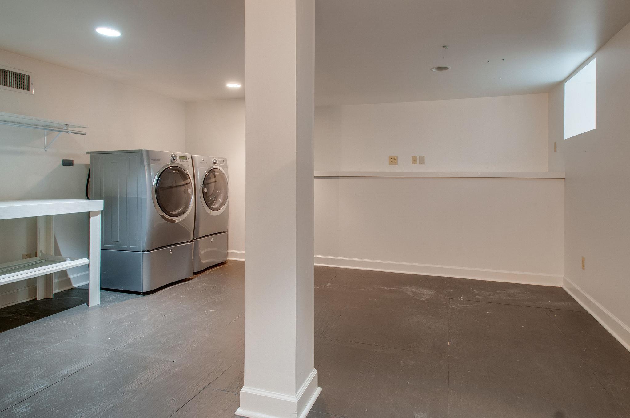 232 Cherokee Road Nashville, TN 37205 - Photo 21 of 24 a utility room with dryer and washer