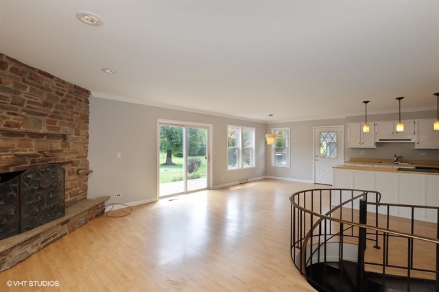 5 Oakwood Road Indian Creek, IL 60061 - Photo 5 of 18 a view of an entryway with a kitchen