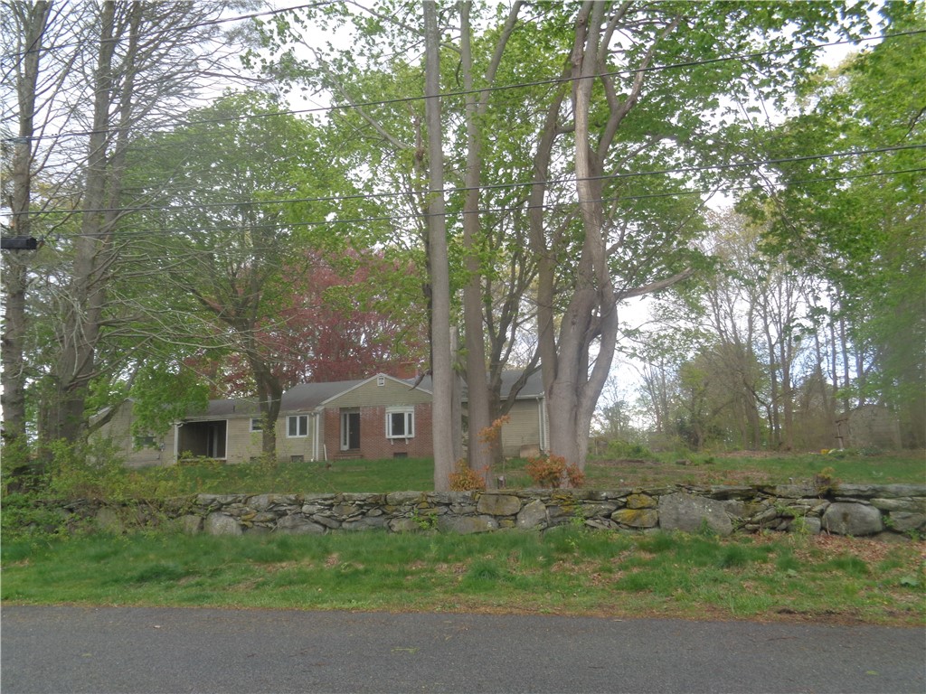 74 Balcom Avenue Warwick, RI 02889 - Photo 14 of 17