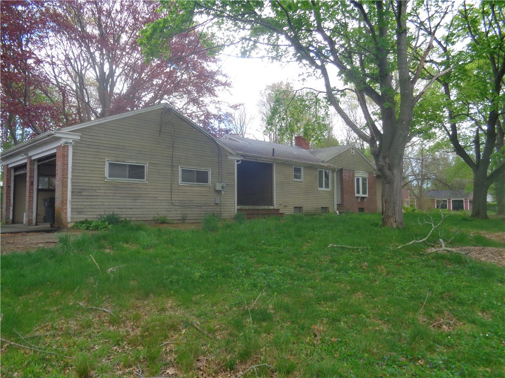 74 Balcom Avenue Warwick, RI 02889 - Photo 2 of 17