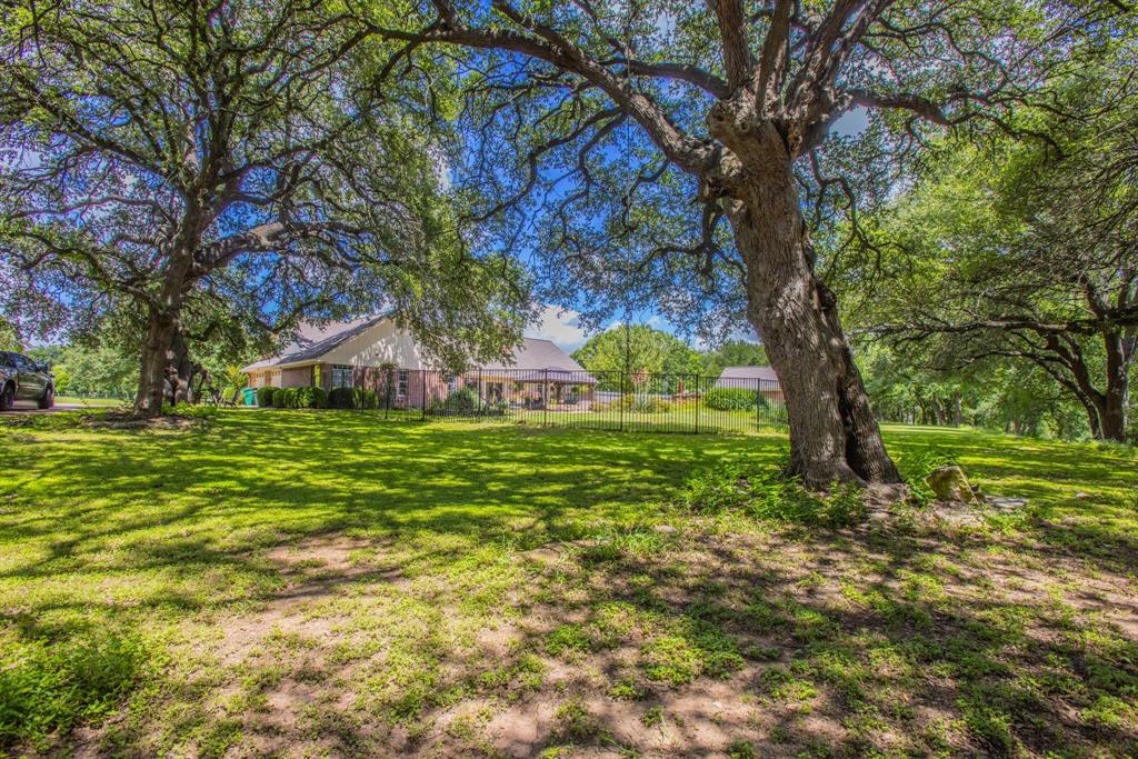 550 Creek Road Lorena, TX 76655 - Photo 32 of 34