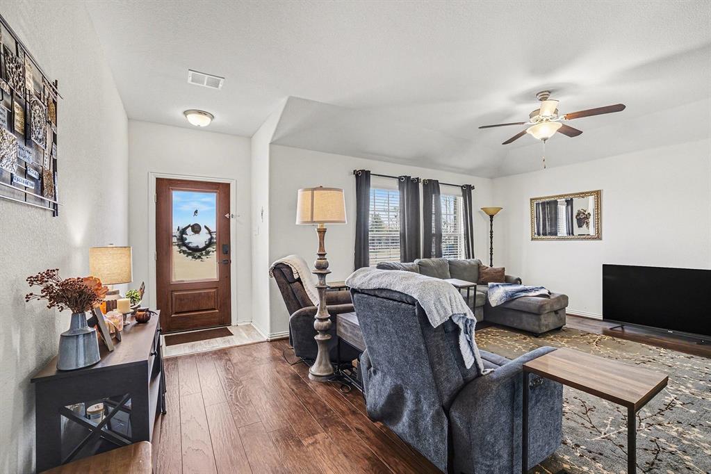 406 Madrone Lane Princeton, TX 75407 - Photo 4 of 31