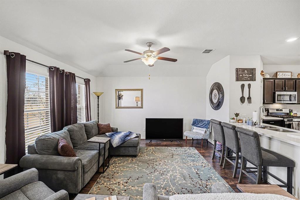 406 Madrone Lane Princeton, TX 75407 - Photo 6 of 31