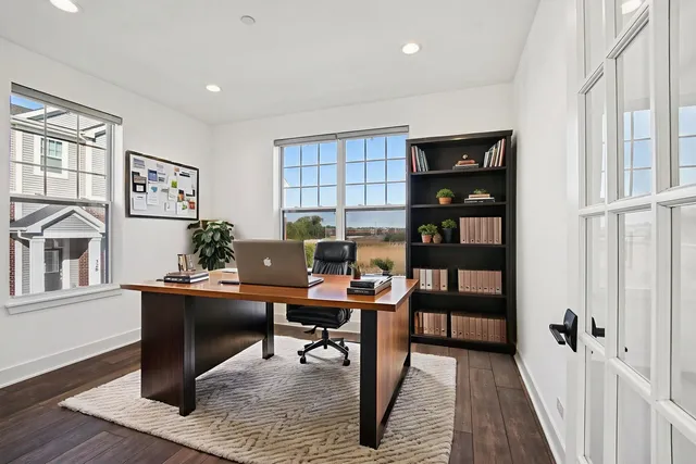 $509,900 | 322 Timberleaf Circle, Roselle, IL 60172