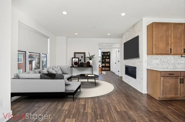 $509,900 | 322 Timberleaf Circle, Roselle, IL 60172