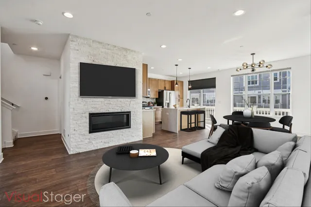 $509,900 | 322 Timberleaf Circle, Roselle, IL 60172