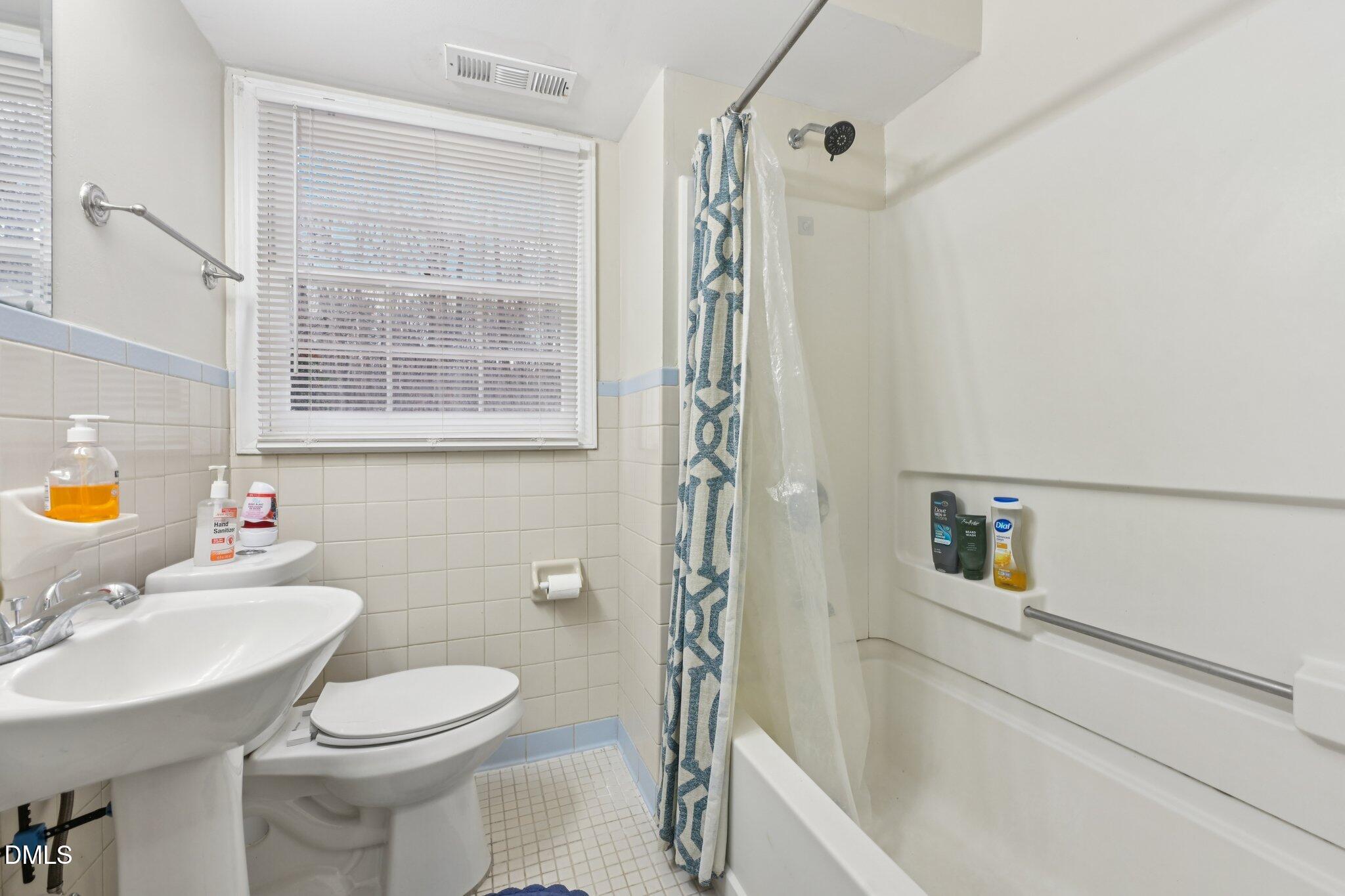726 Torredge Road Durham, NC 27712 - Photo 10 of 18 23-web-or-mls-Torredge Rd-S0312-023