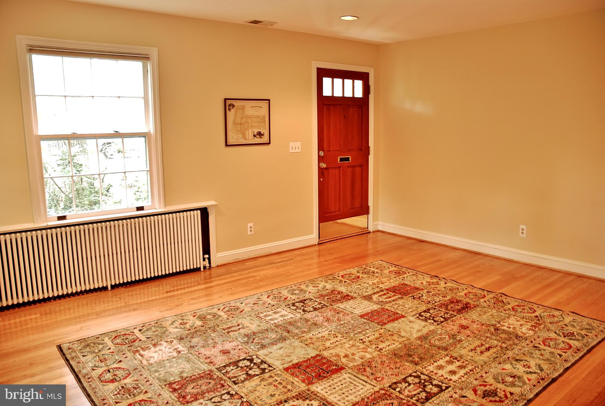 3310 Edgewood Road Kensington, MD 20895 - Photo 2 of 28 Living Room